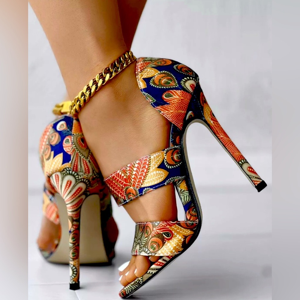 Peacock Feather Print Double Band Stiletto Heels By ChickMe Size US6 EU37